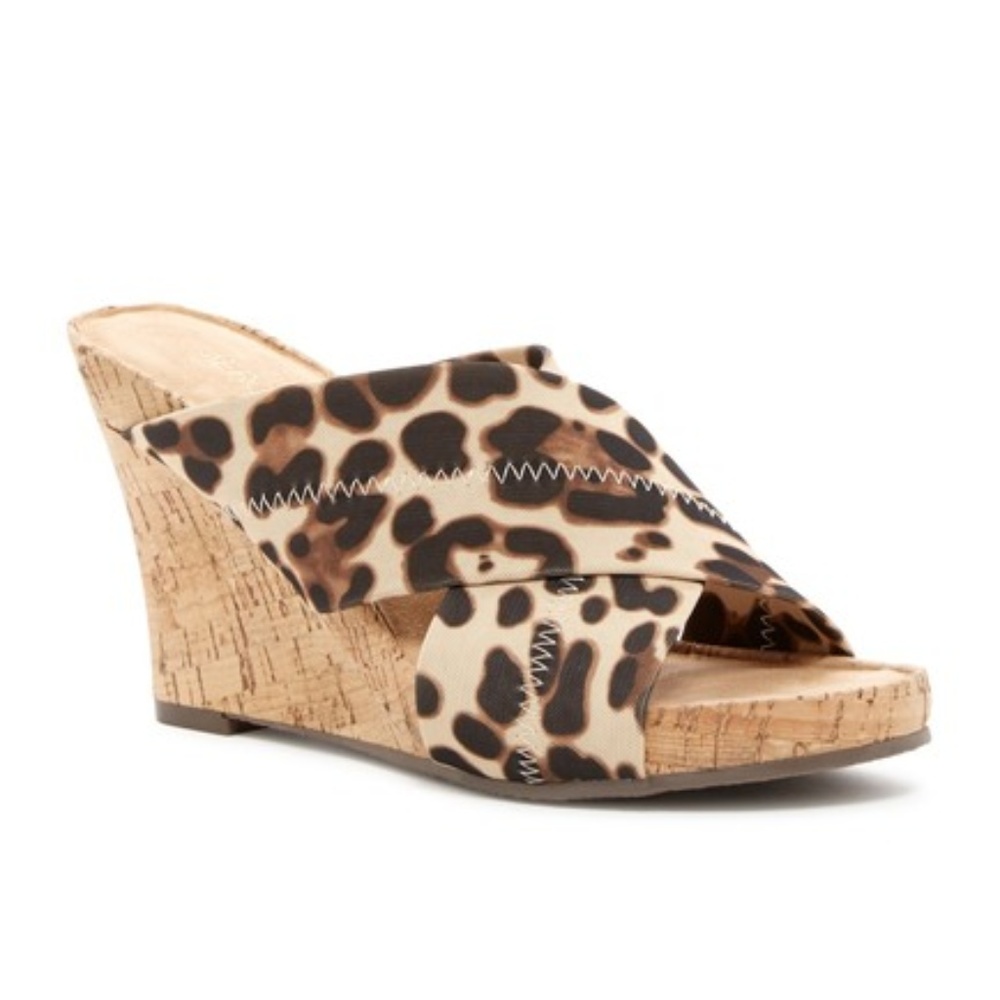 Aerosoles Party Plush Wedge Sandal Leopard Combo